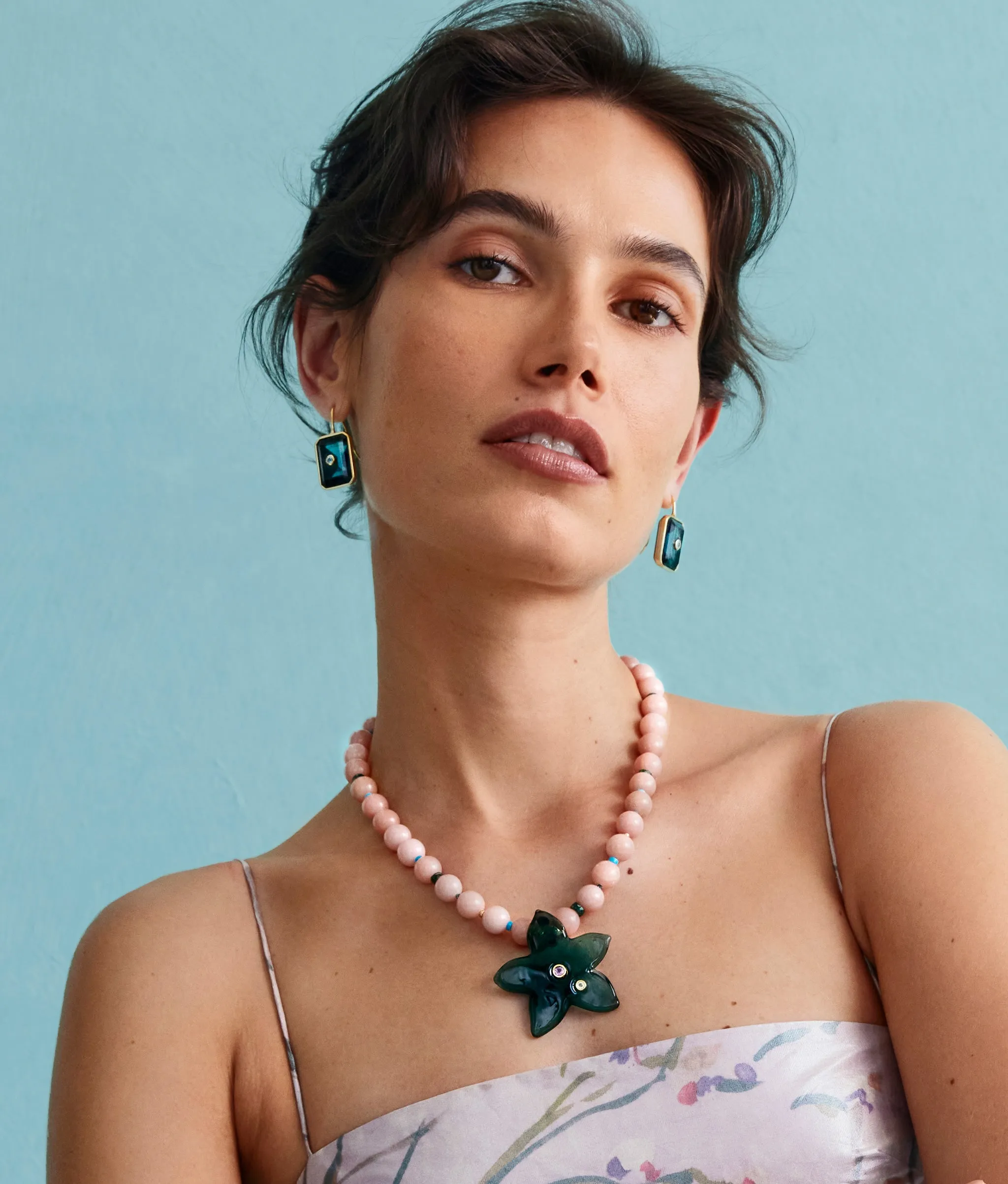 Vinca Flower Necklace in Tea Rose