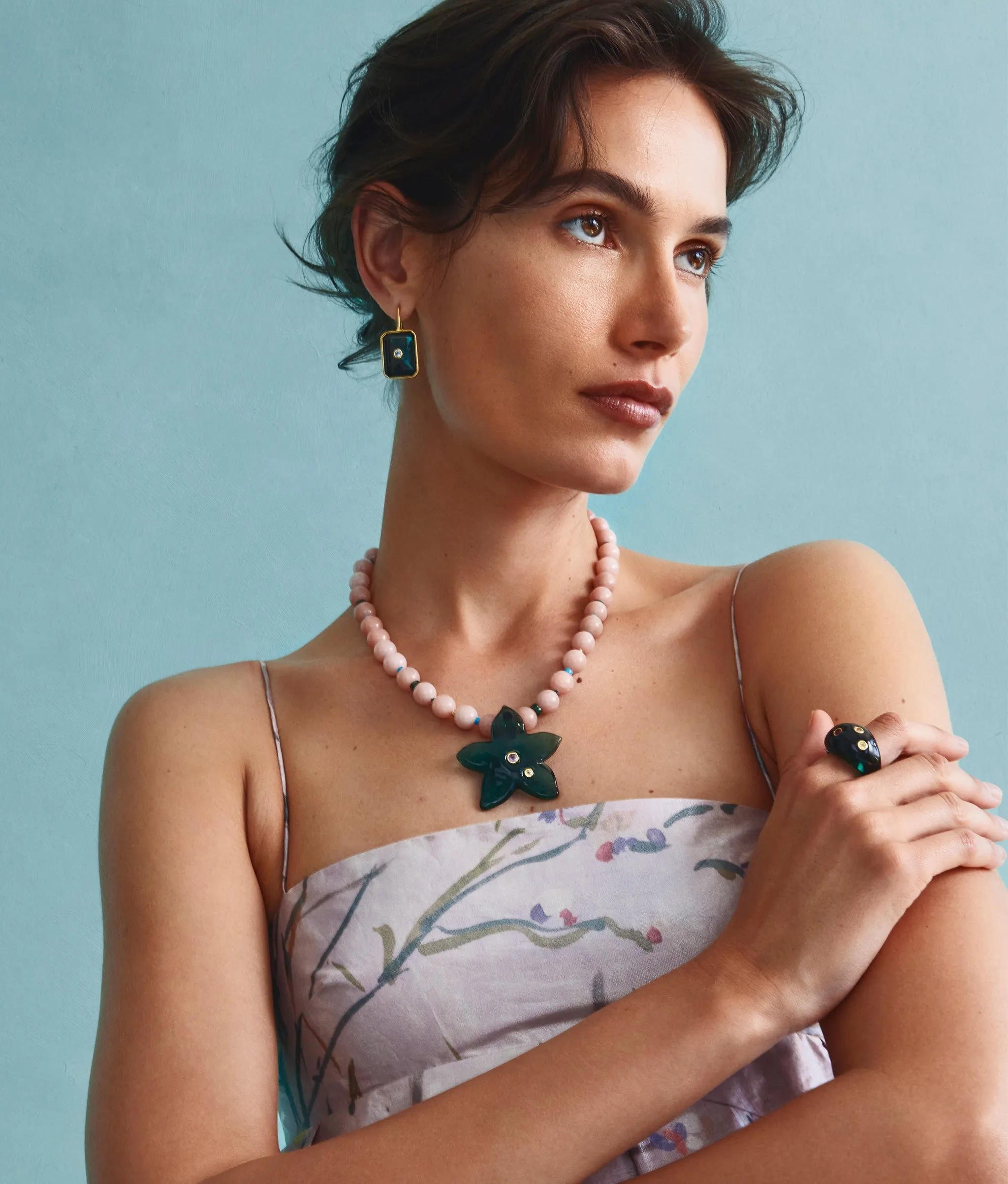 Vinca Flower Necklace in Tea Rose
